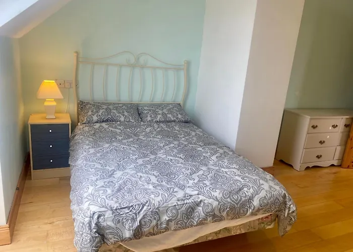 Hébergement de vacances Irish Isle Oasis: Spacious 5-bedroom Retreat Bungowla